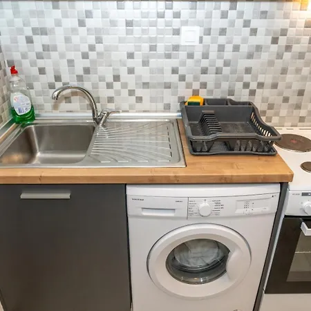 Kosmos Service Apartment Near Turkish Consulat And Saint Dimitrious Church With Additional Cost Parking Thessaloniki Exterior photo