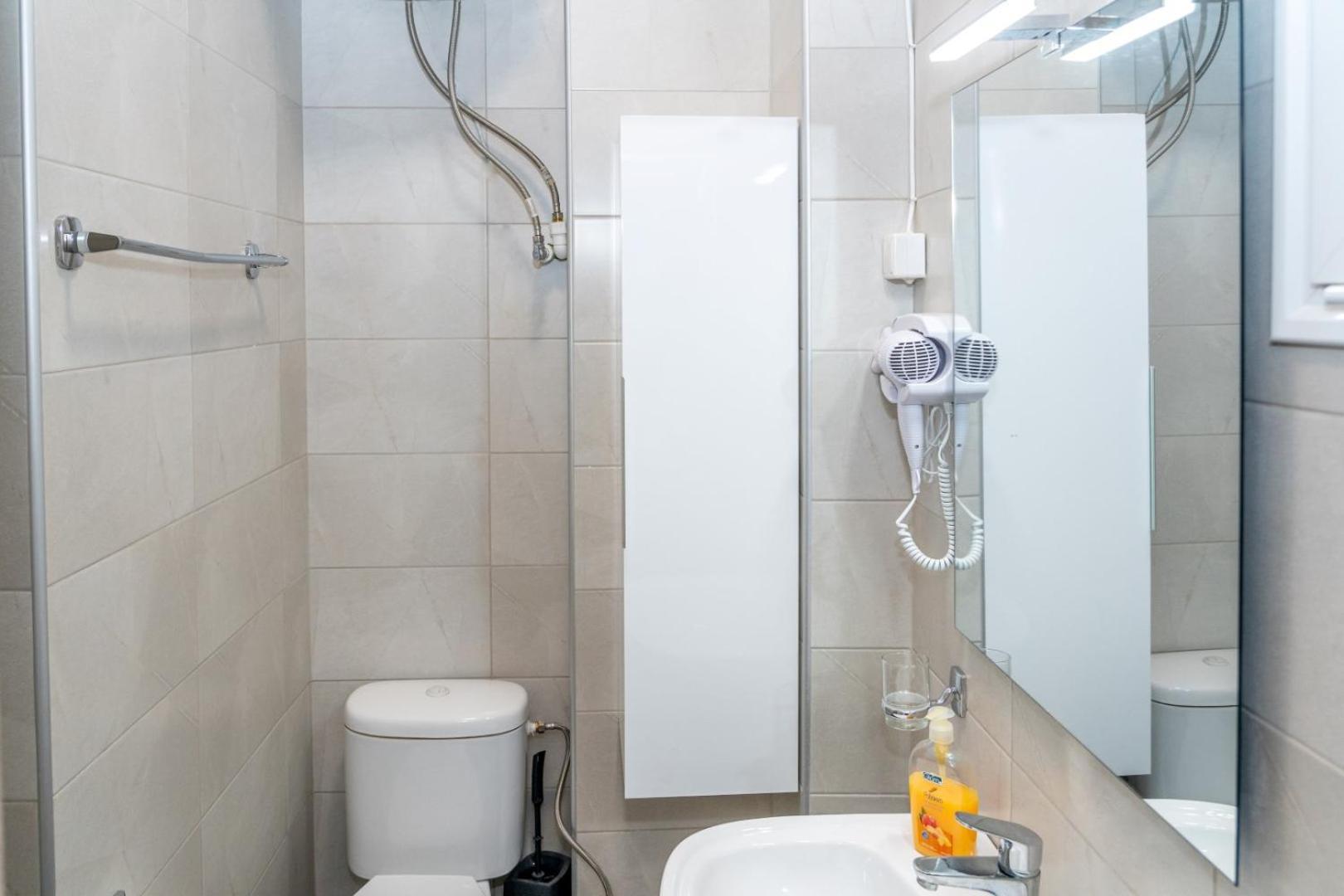 Kosmos Service Near Turkish Consulat And Saint Dimitrious Church With Additional Cost Parking Apartmán *
