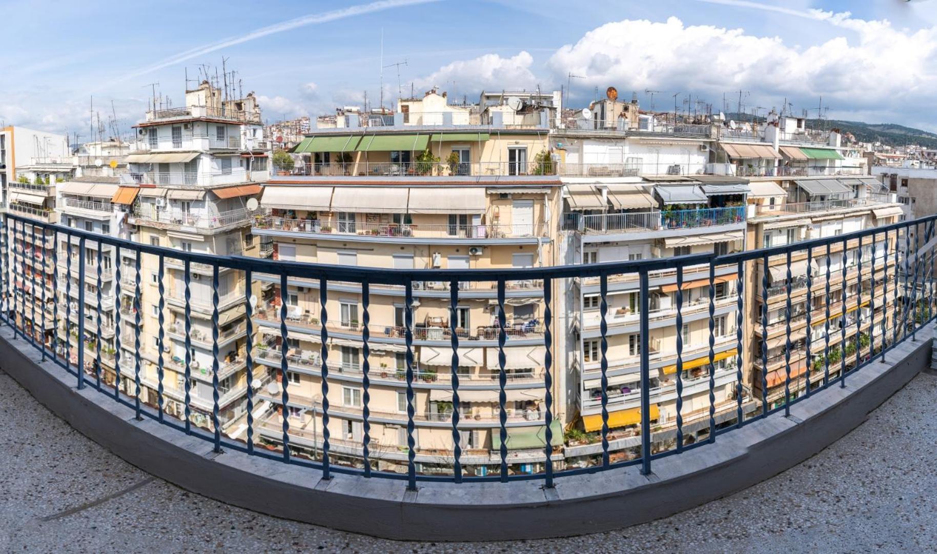 Apartmán Kosmos Service Near Turkish Consulat And Saint Dimitrious Church With Additional Cost Parking Soluň